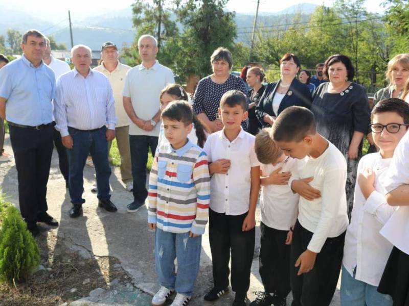 ცაგერის მუნიციპალიტეტის საჯარო სკოლებში, ისევე, როგორც მთელ საქართველოში, დღეს სწავლა...